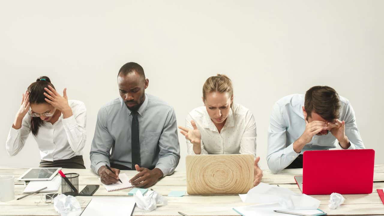 Work-Life Balance Tips: Avoid Stress and Burnout. work life balance tips. how to balance work and life. stress management at work.